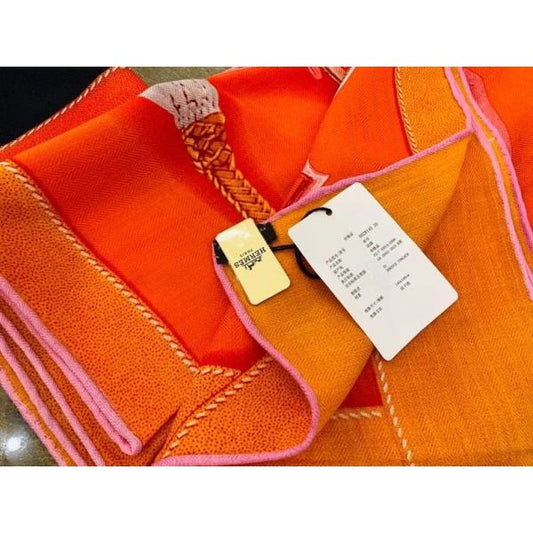 HERM Orange Projets Carres Shawl 140
