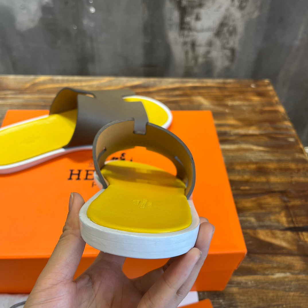 HERM Sandal