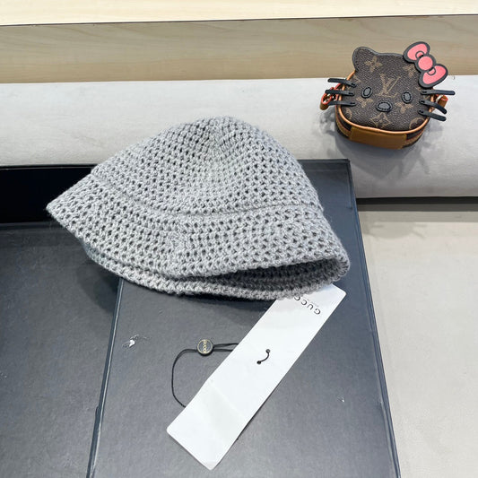 KNITTED BUCKET HAT IN STEEL GRAY WOOL 413396