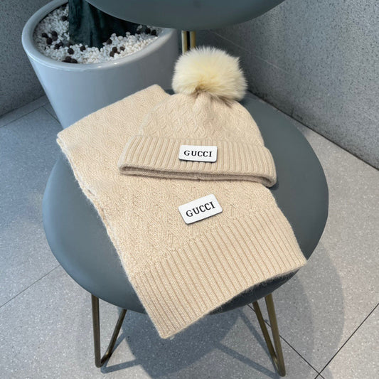 SET SCARF AND HAT IN TUSCAN BEIGE WOOL AND FOX FUR 420834