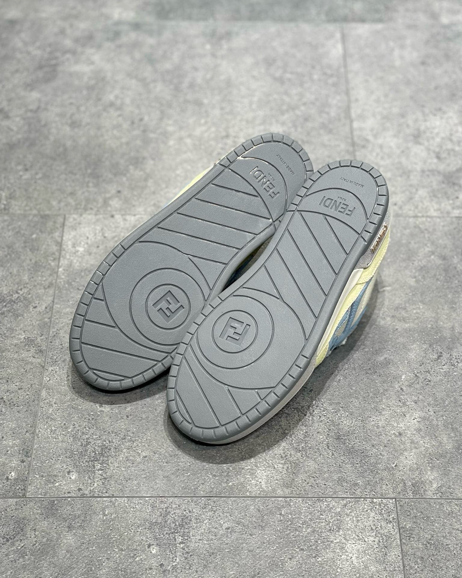 FEN Sneakers