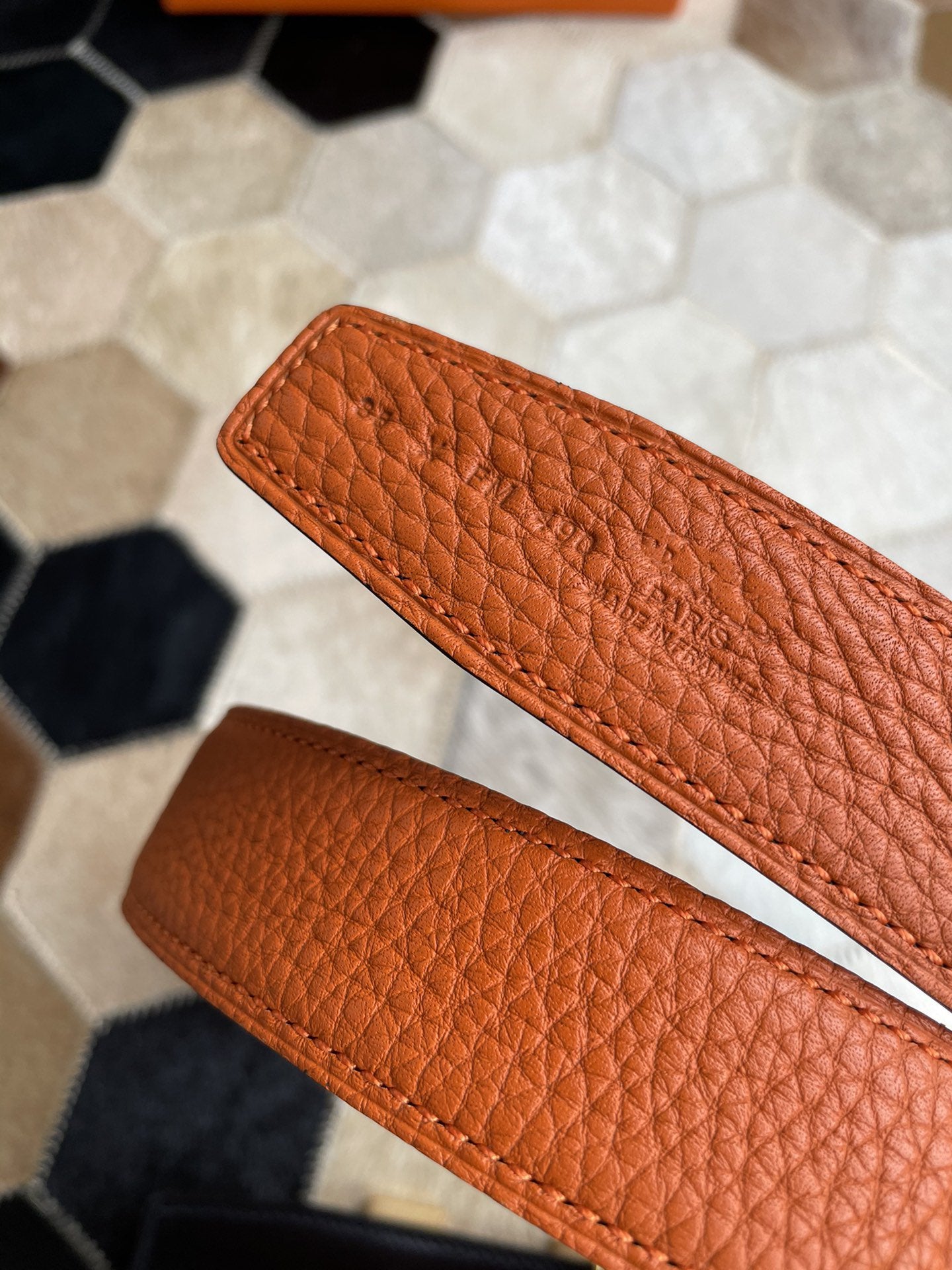 H CONTANCE BELT 32MM GOLD BUCKLE BLACK ORANGE LEATHER