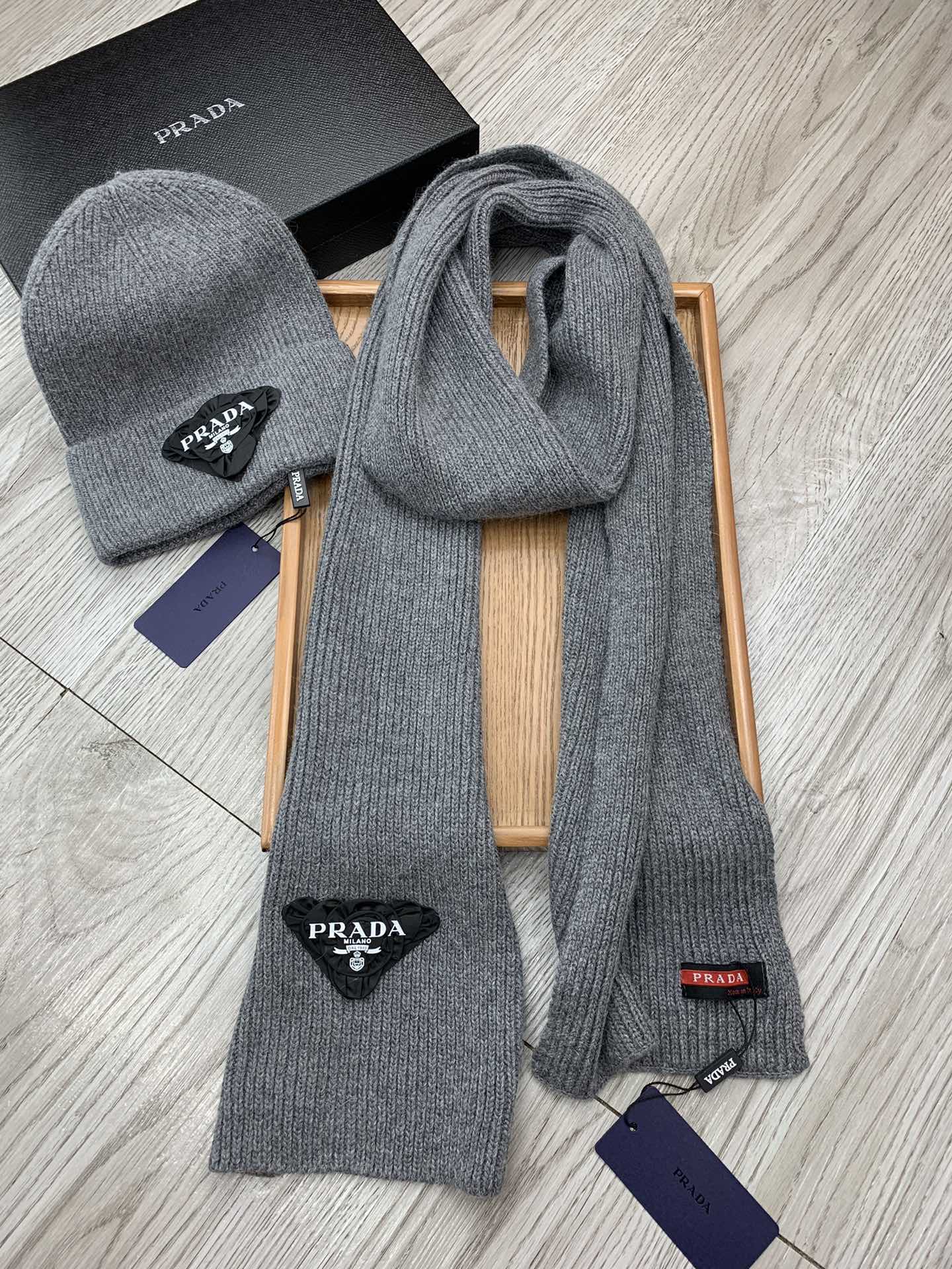SET SCARF AND HAT IN MOUSE GRAY WOOL AND RABBIT FUR 386078