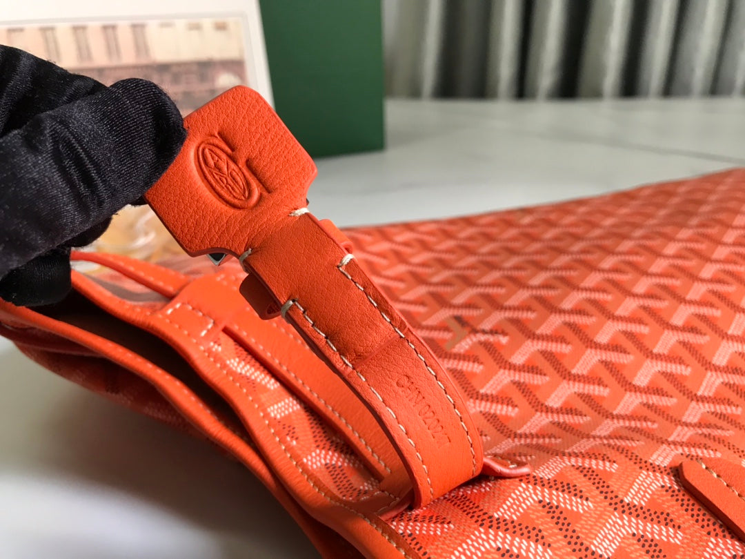 CHIEN GRIS BAG 33 IN ORANGE GOYARDINE CANVAS AND CALFSKIN TRIM