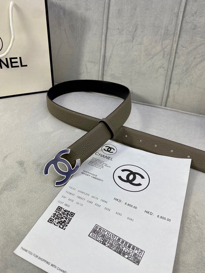 CC 30MM BELT IN MOCHA BROWN GRAINED CALFSKIN WITH NAVY BLUE LOGO