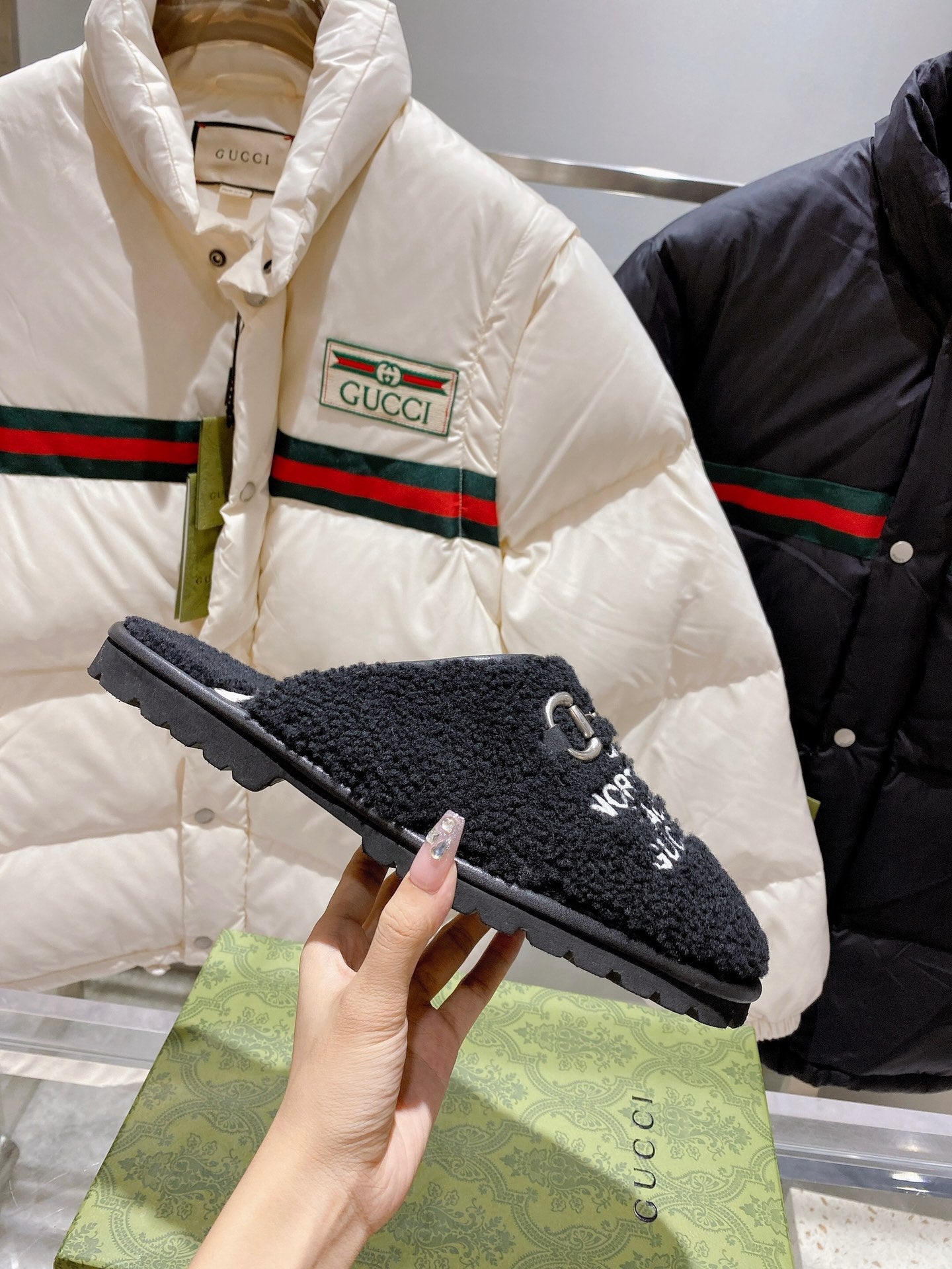 GGxTHE NORTH FACE HORSEBIT MULE IN BLACK WOOL
