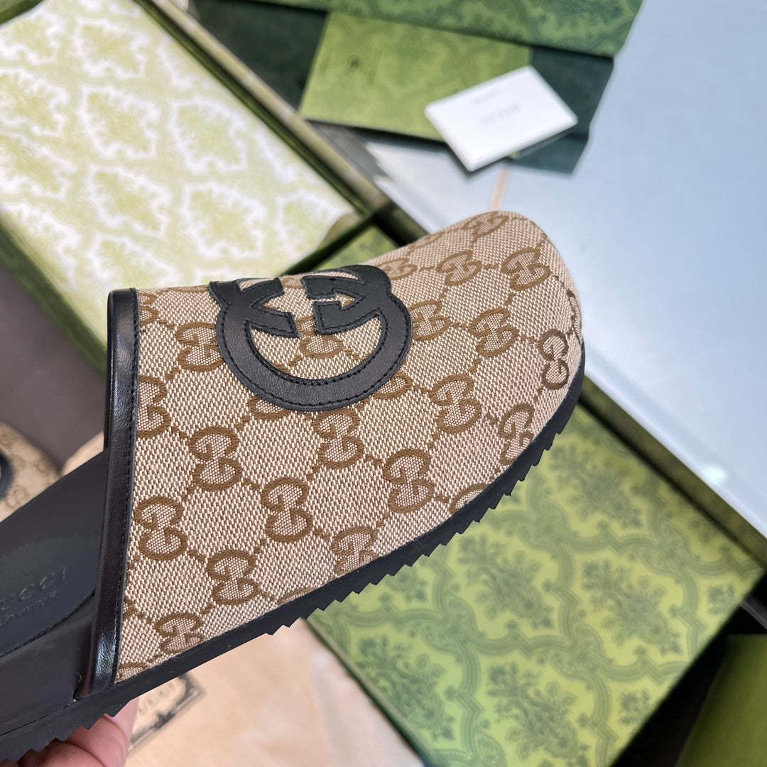 INTERLOCKING G MULE IN BEIGE MONOGRAM CANVAS AND LEATHER