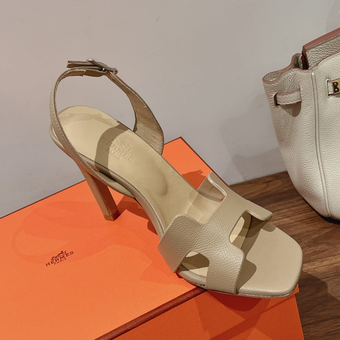 HOLY 105 SANDAL IN BISQUE BEIGE GRAINED CALFSKIN