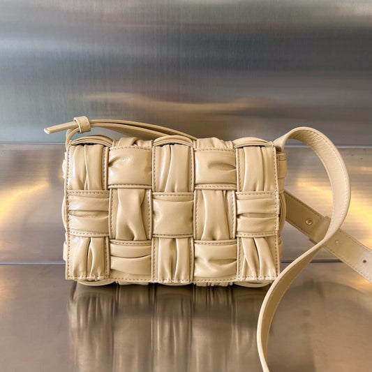 MINI CASSETTE 19 IN BLOND BEIGE SOFT LAMBSKIN