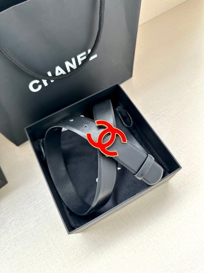 CC 30MM BELT IN BLACK SMOOTH CALFSKIN WITH RED METAL LOGO