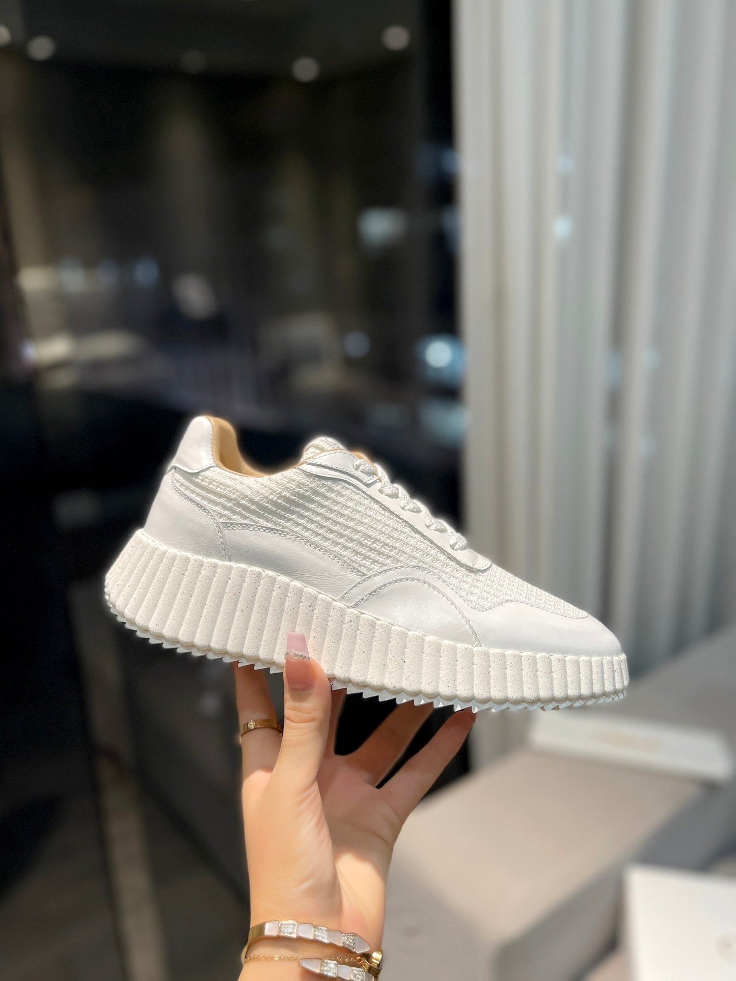 NAMA SNEAKER IN WHITE LAMBSKIN AND SUEDE