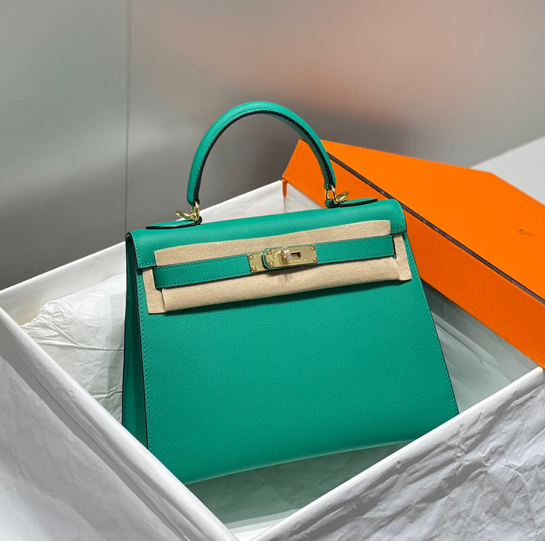 KELLY 28CM IN VERT VERTIGO EPSOM CALFSKIN GOLD HARDWARE