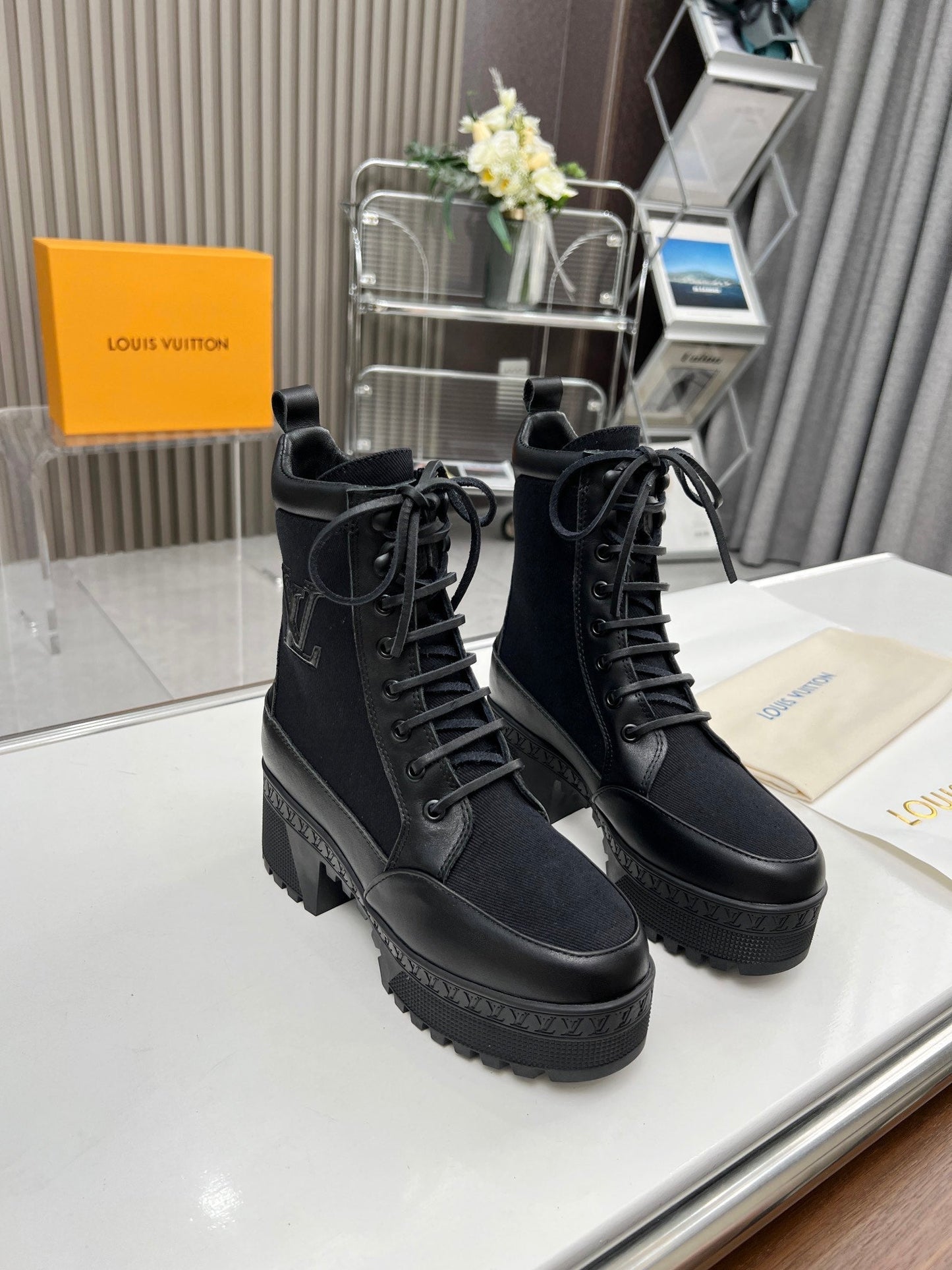LAUREATE PLATFORM DESERT BOOT IN BLACK JACQUARD AND CALFSKIN