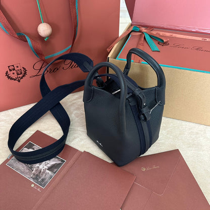 MICRO BALE BAG IN BLACK CALFSKIN 226599