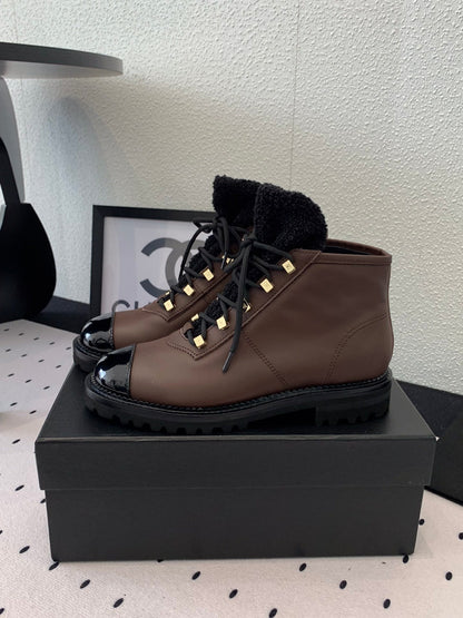 ANKLE BOOTS IN HICKORY BROWN CALFSKIN