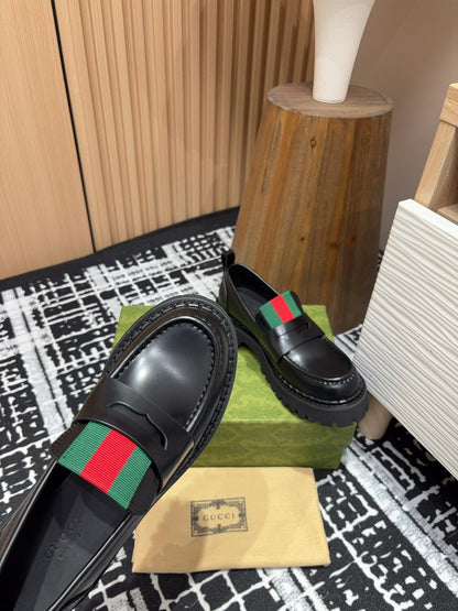 GG LOAFER WITH WEB IN BLACK CALFSKIN