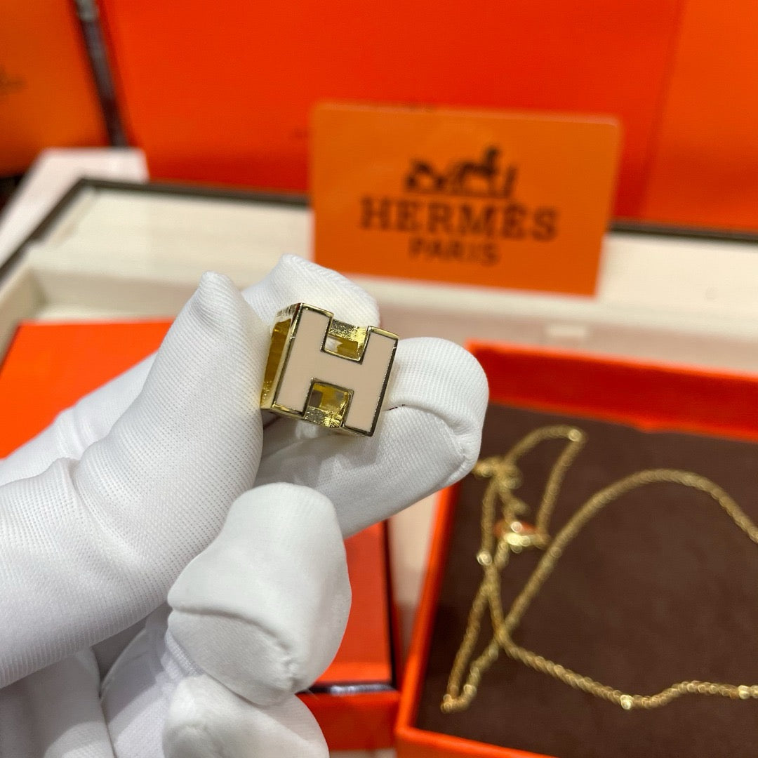 HERM Necklace