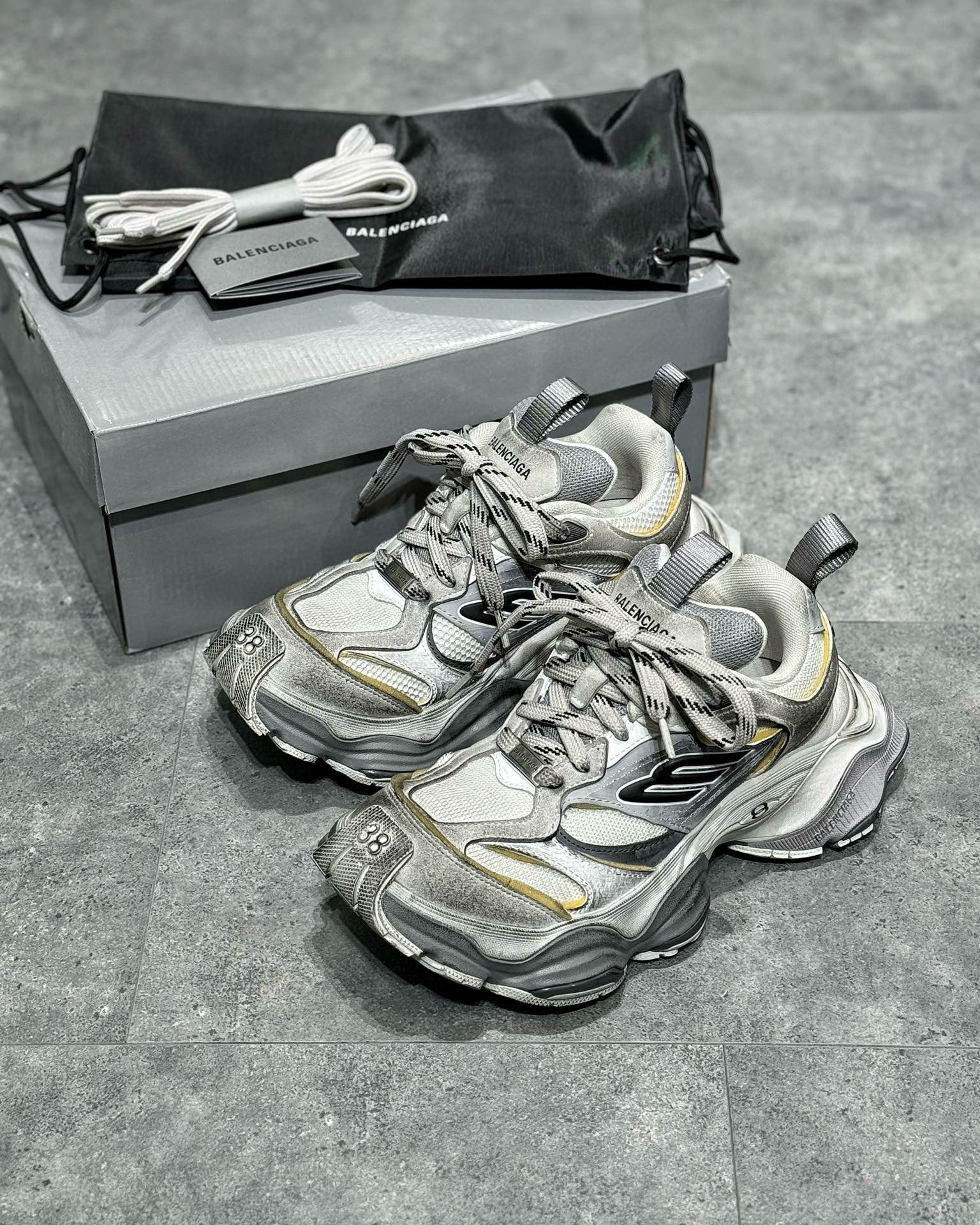 BLCG Sneakers