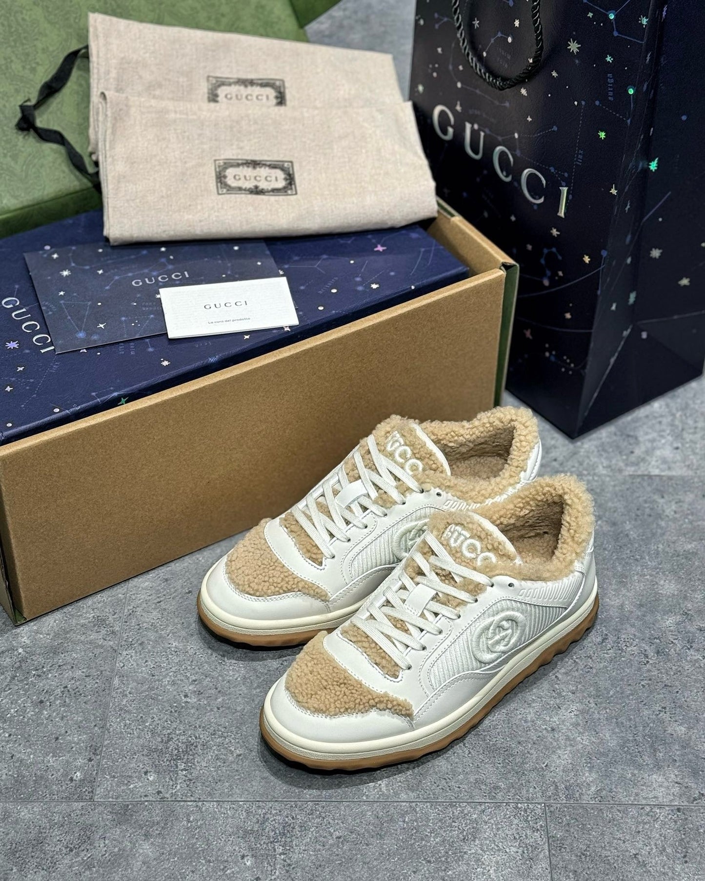 GUC Sneakers