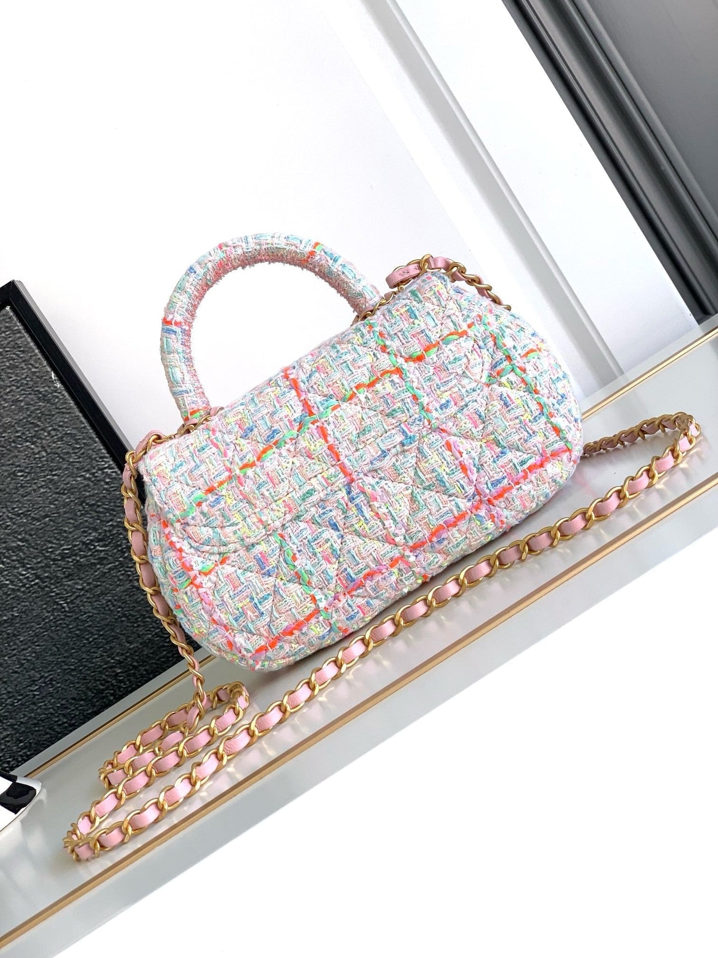 CHA 24C Coco Carry Me Handbag