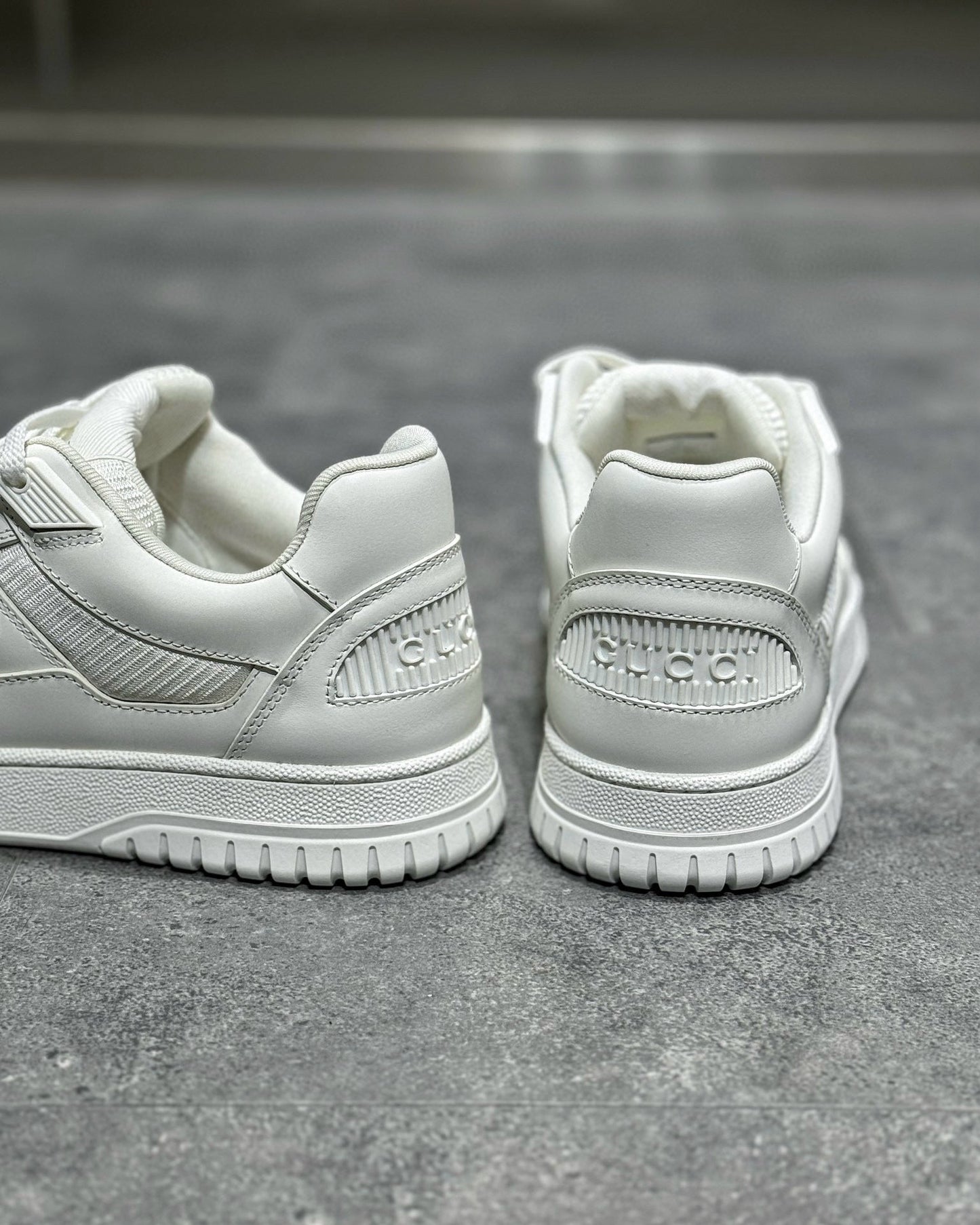 GUC Sneakers