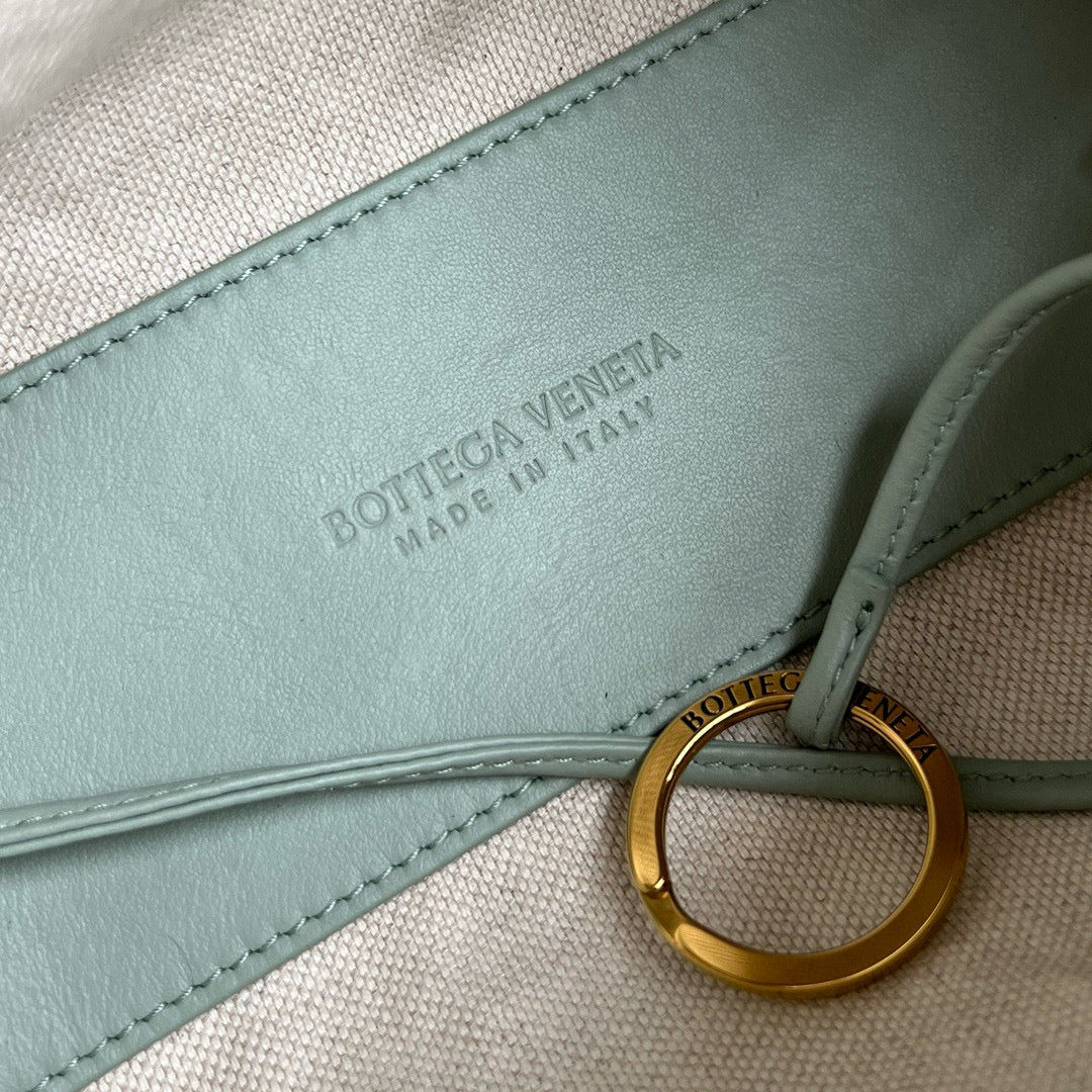 BV LOOP BAG 19*12*9