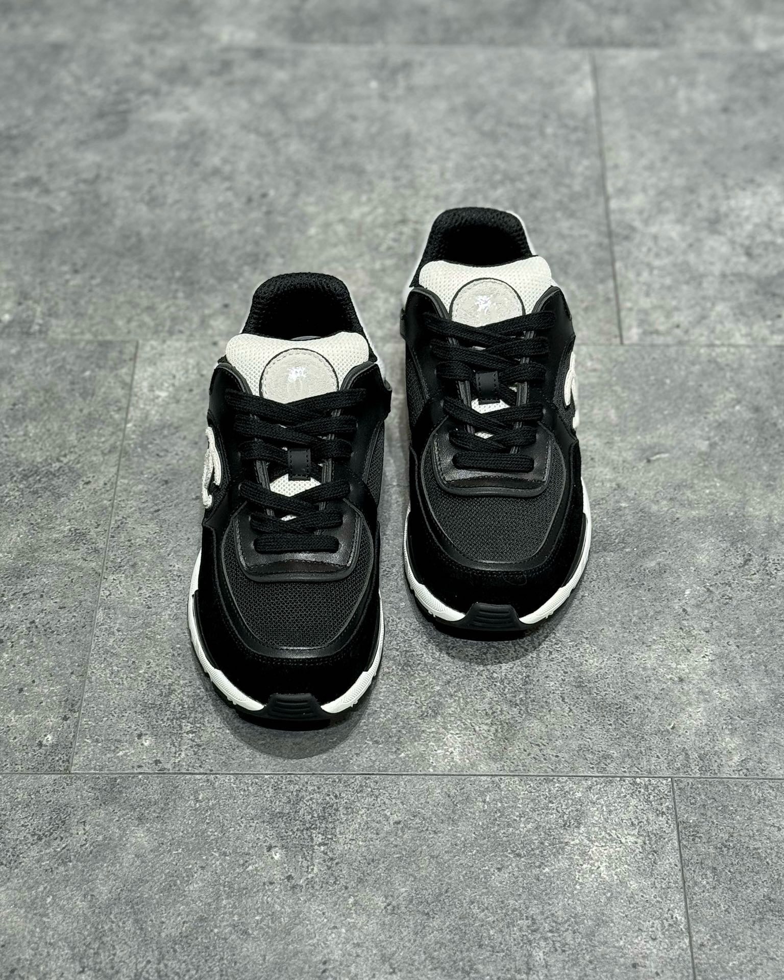 CHA Sneakers