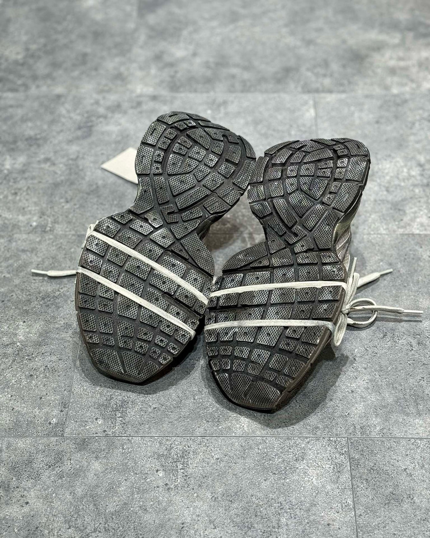 BLCG Sneakers