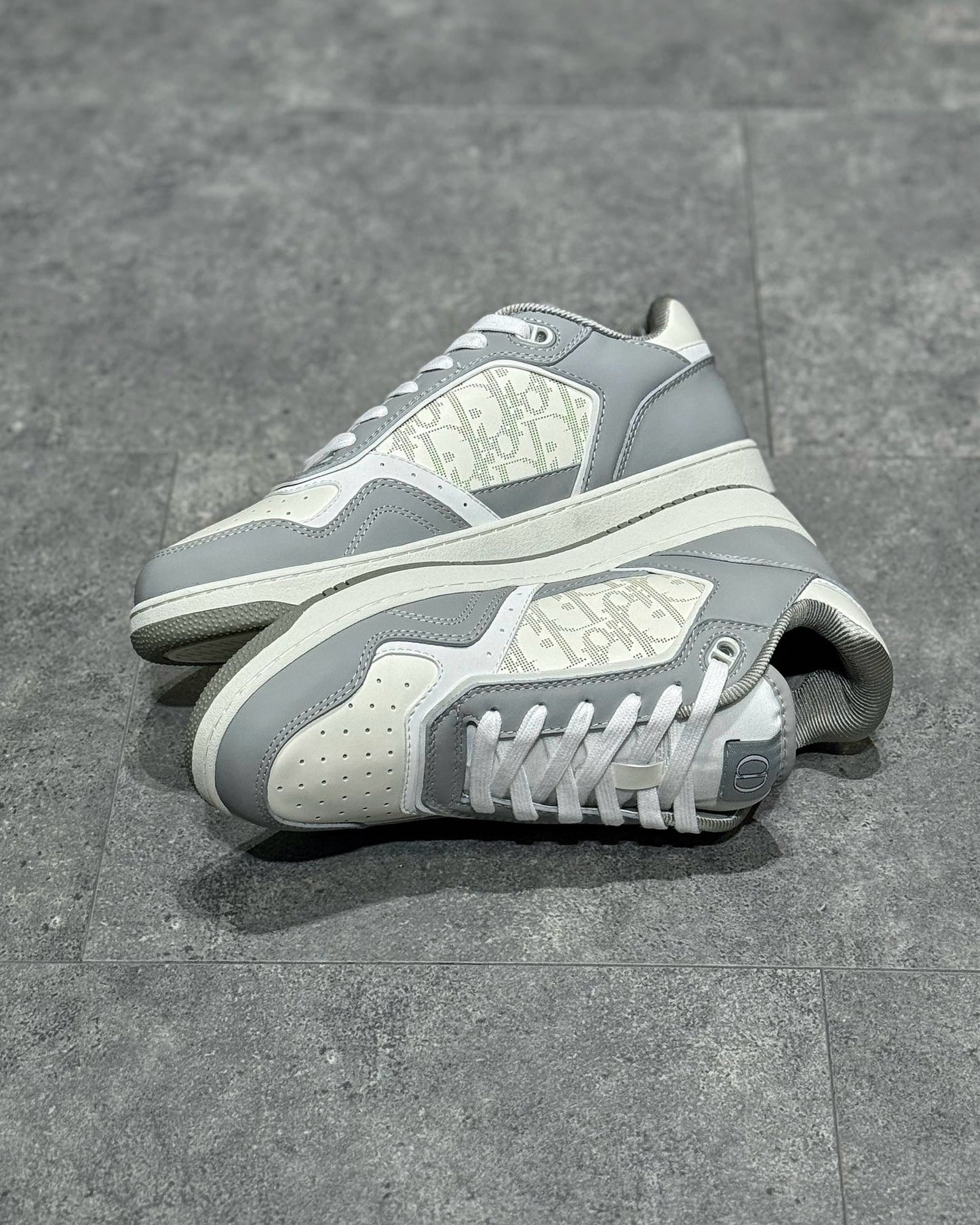 DIO Sneakers