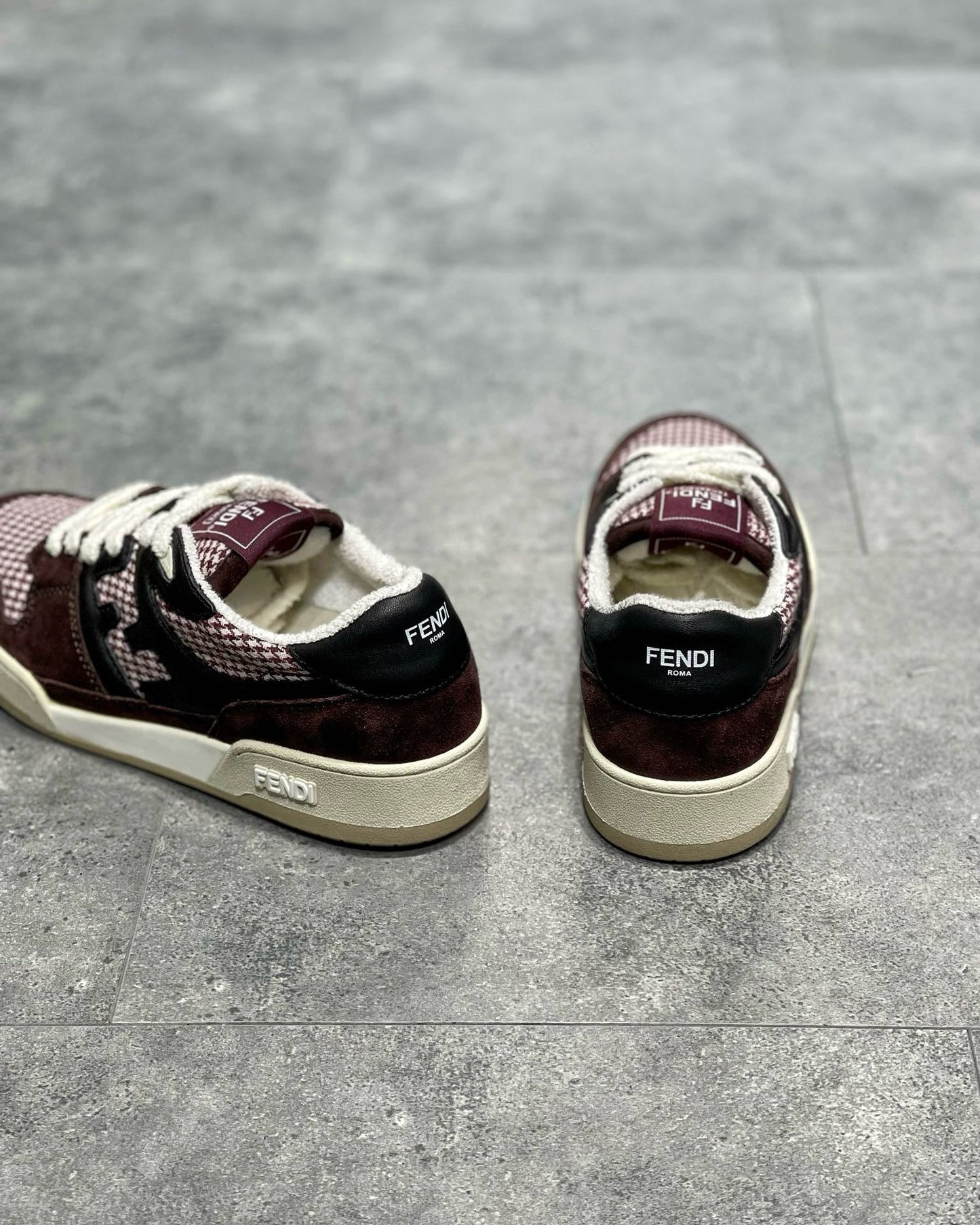 FEN Sneakers