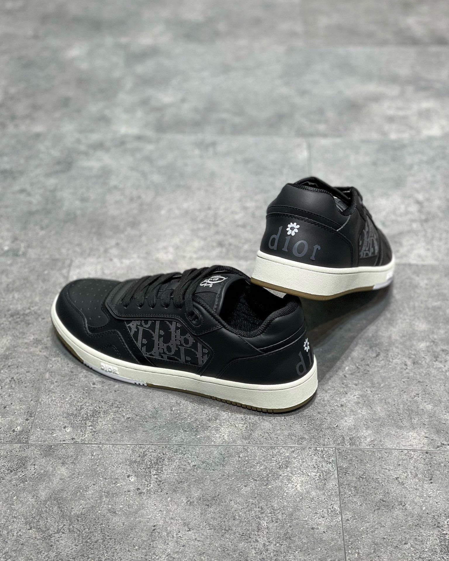 DIO Sneakers