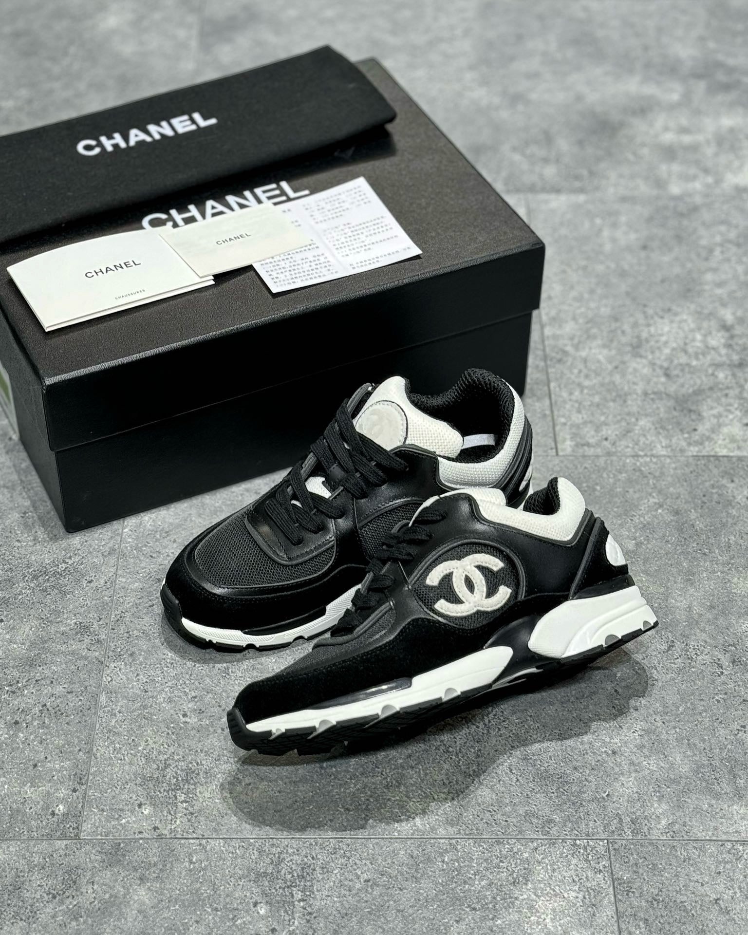 CHA Sneakers