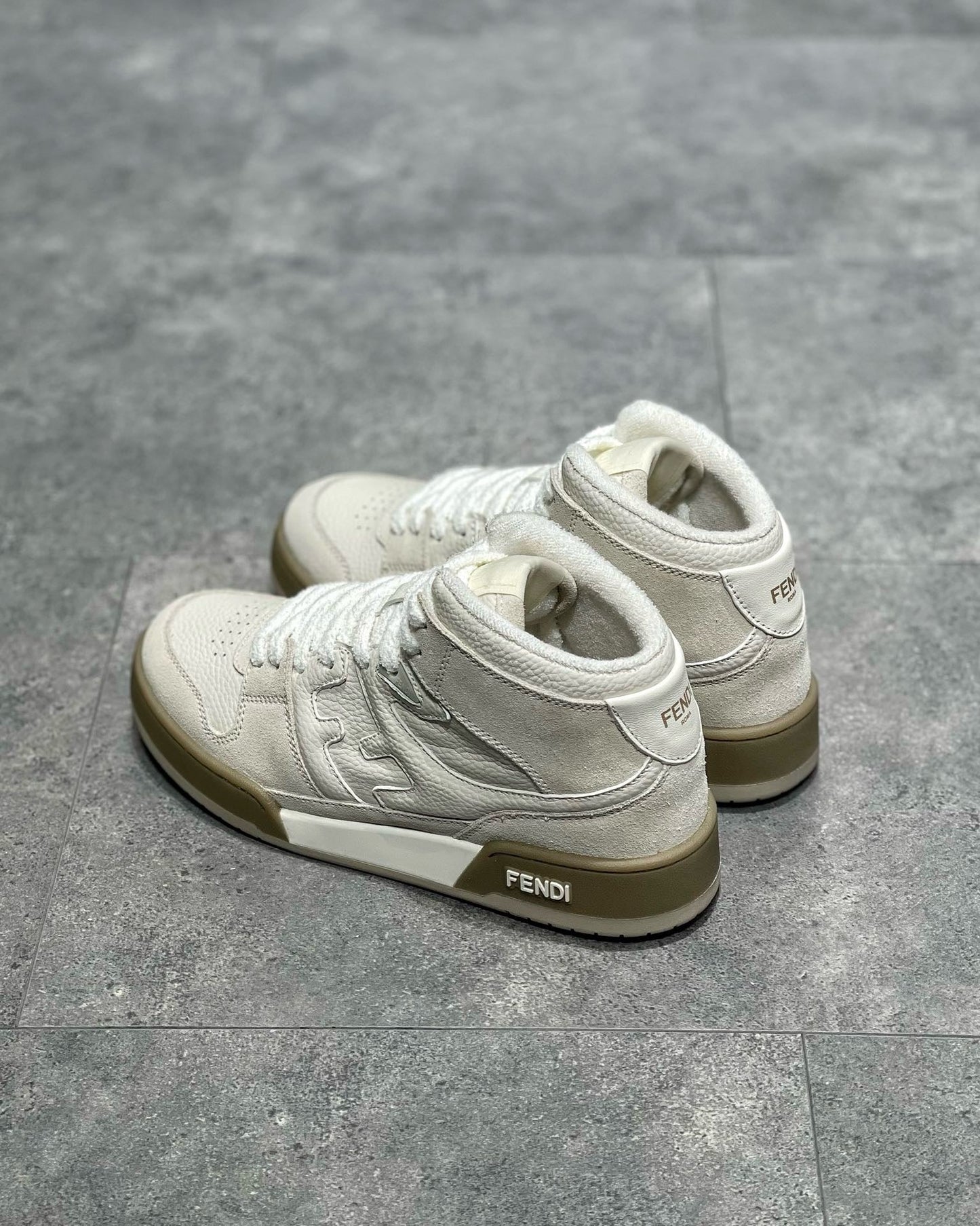 FEN Sneakers