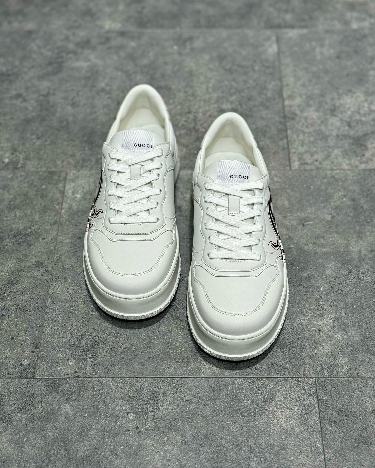 GUC Sneakers