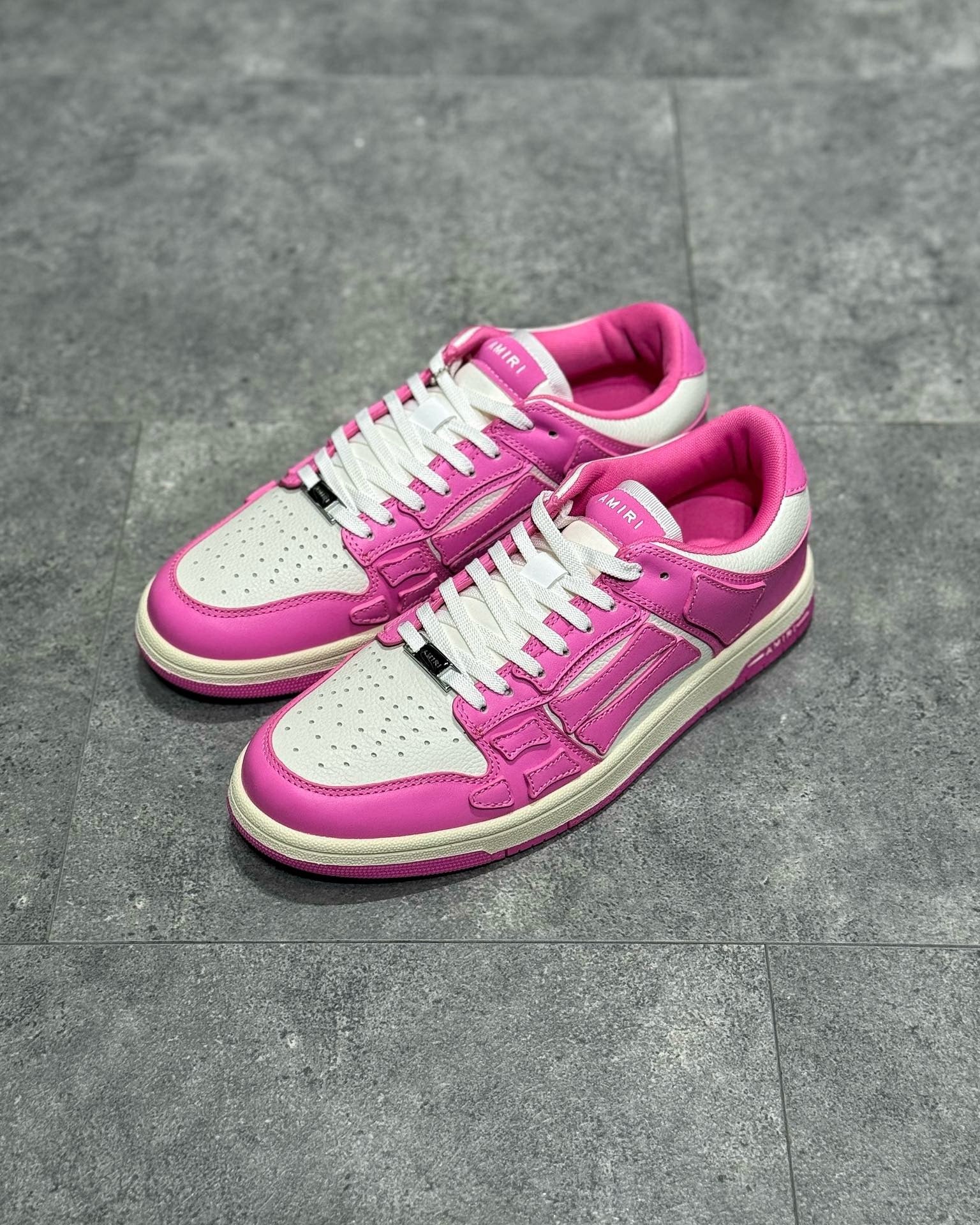 AMR Sneakers