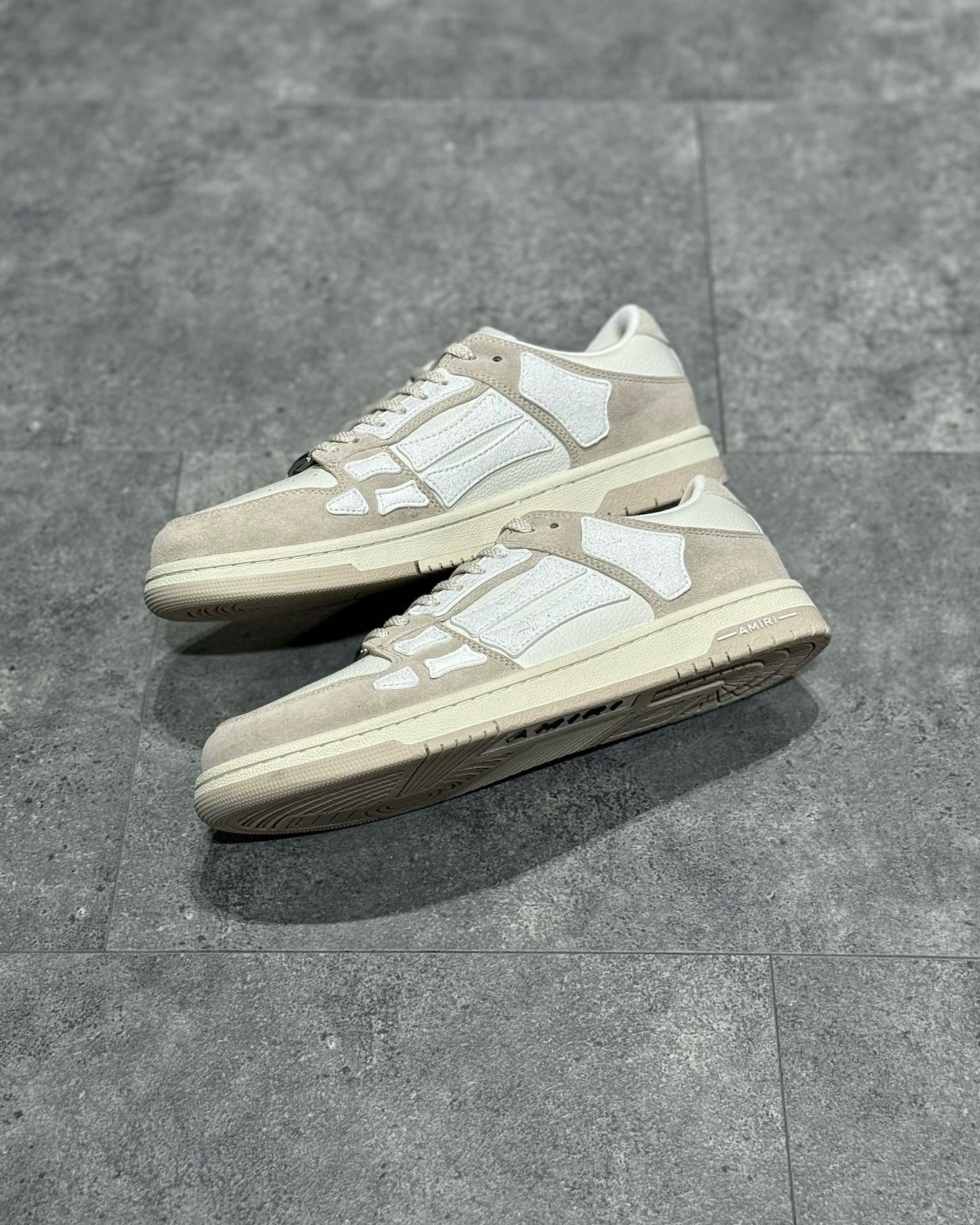 AMR Sneakers