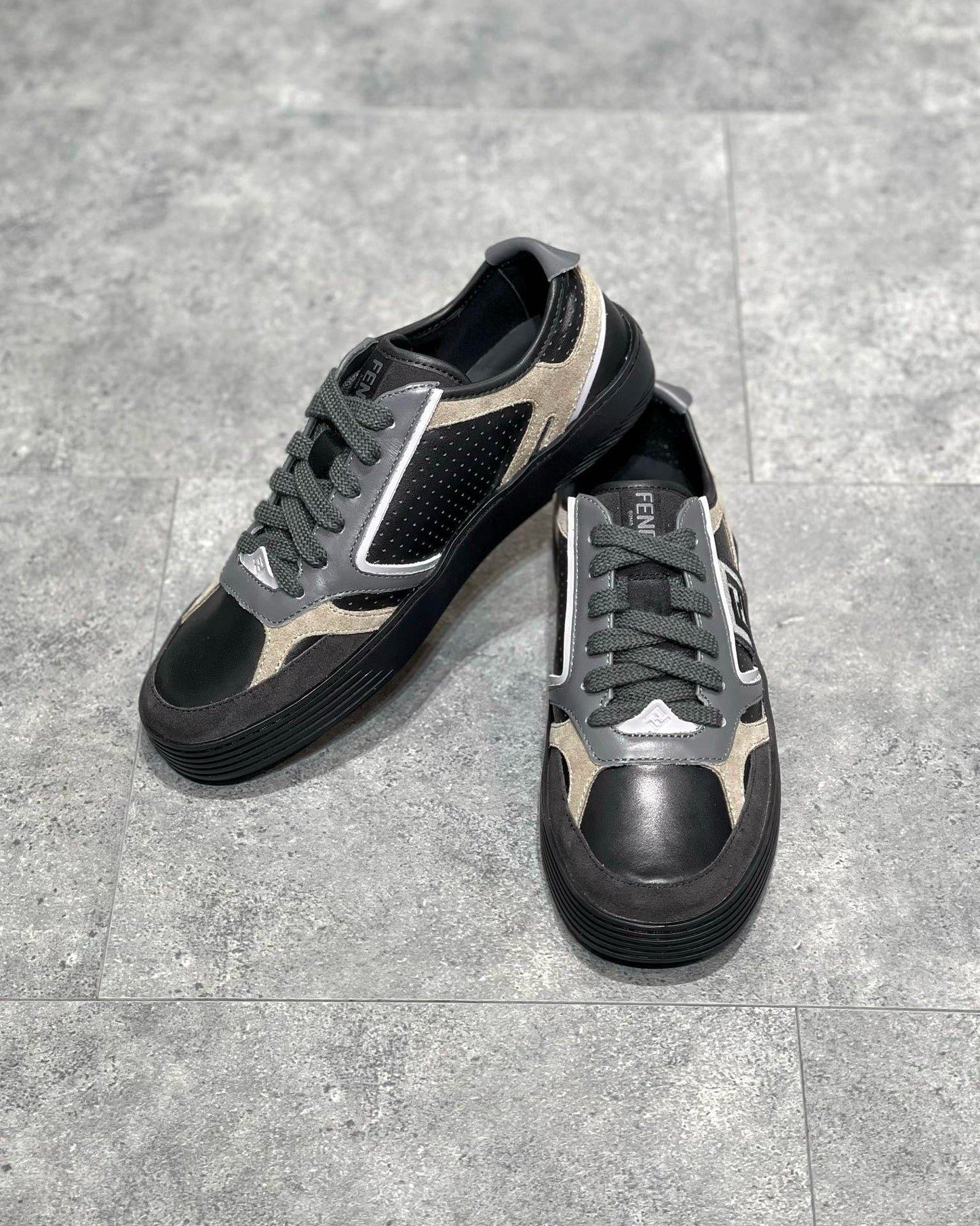 FEN Sneakers