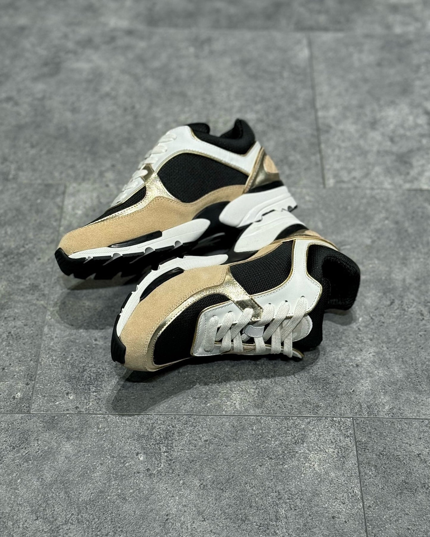 CHA Sneakers