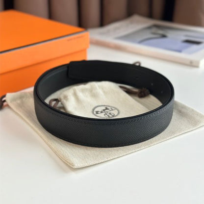 HERM Constance Reversible Belt 32MM in Epsom Leather with Black Buckle