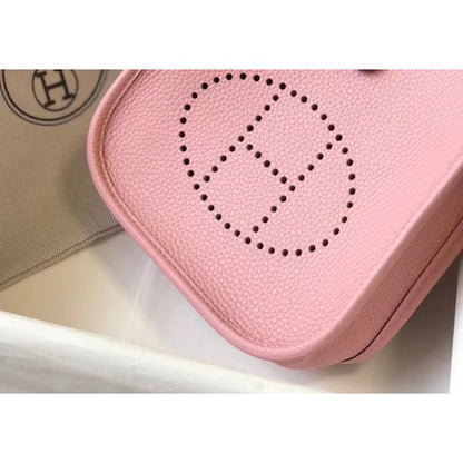 HERM Evelyne III TPM Bag In Pink Clemence Leather
