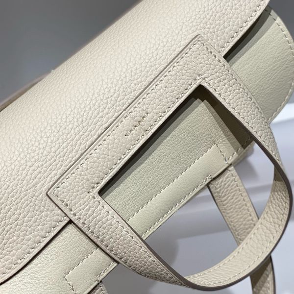 HERM Halzan 25 Bag in Craie Clemence Leather
