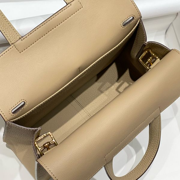 HERM Halzan 25 Bag in Trench Clemence Leather