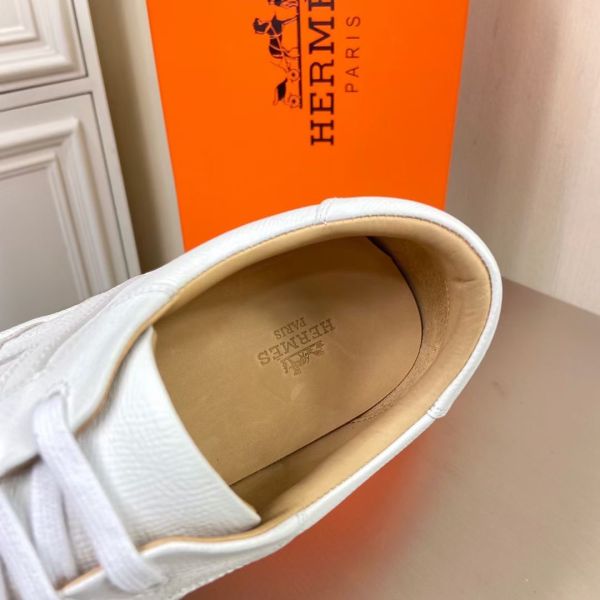 HERM Boomerang Sneakers In White Epsom Leather