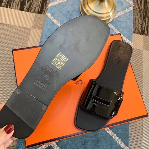 HERM View Sandals In Black Patent leather