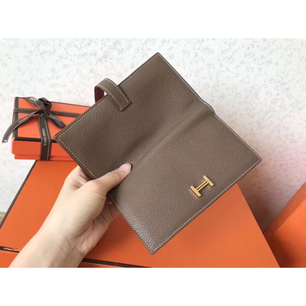 HERM Taupe Clemence Bearn Gusset Wallet
