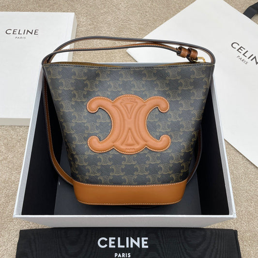 CEL Triomphe Bucket