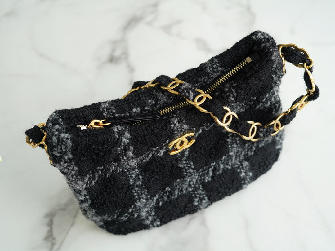 CHA 22K Hobo Bag
