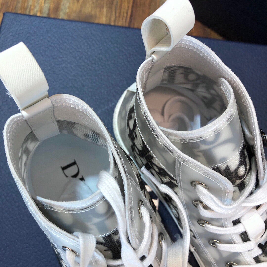 DIO Sneakers