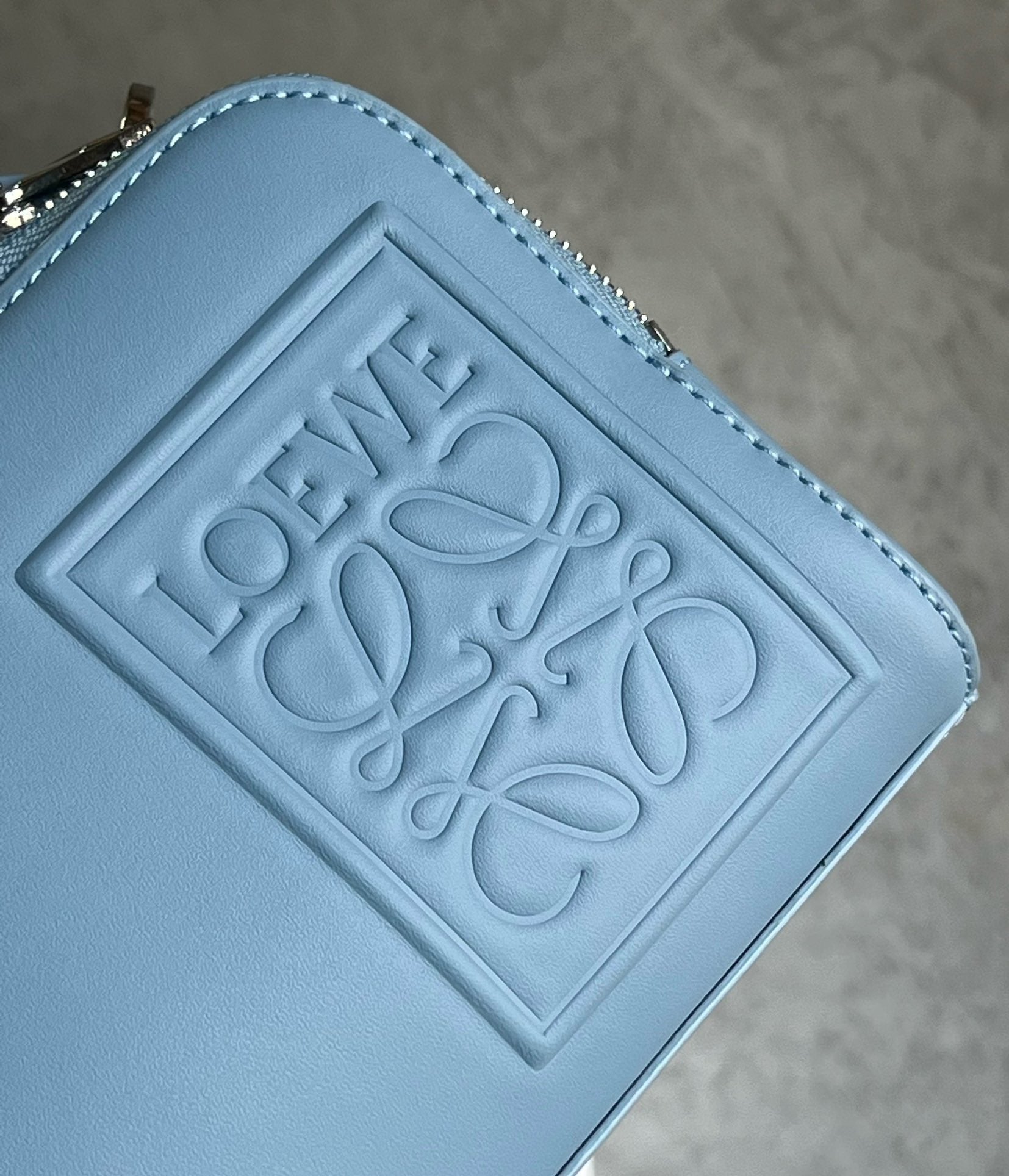 LO Messenger Bag