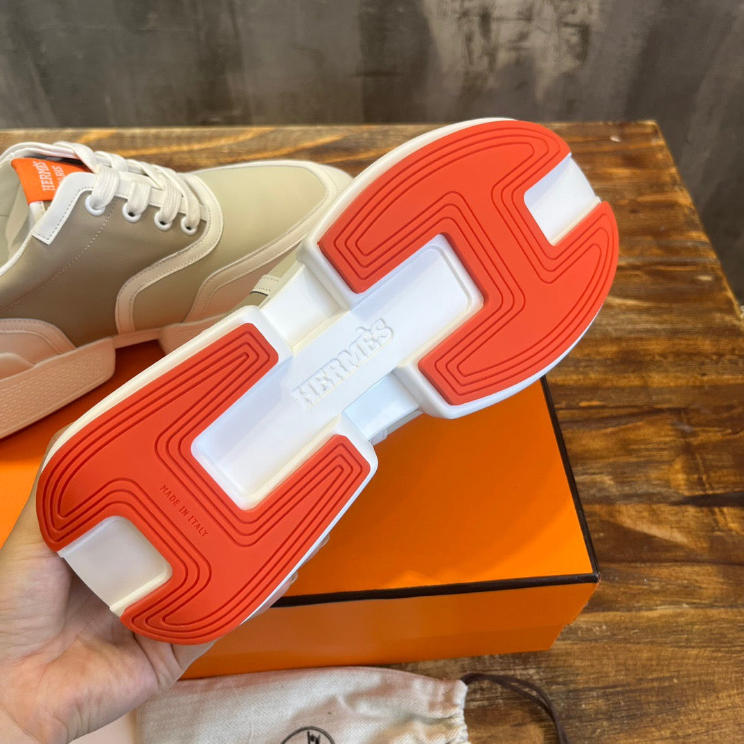 HERM Sneakers